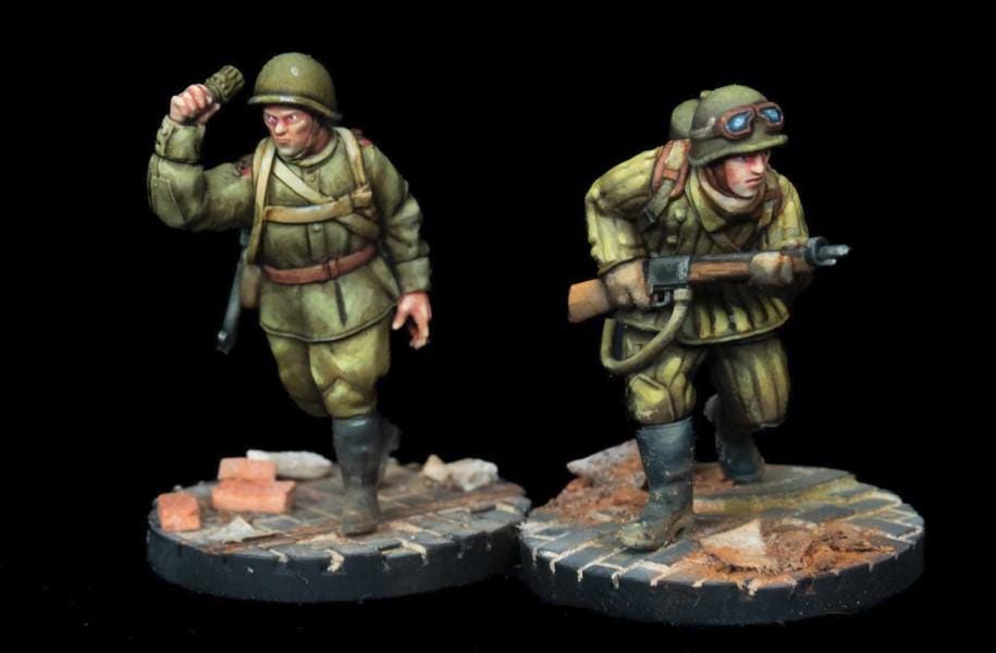 Soviet Flamethrower (late War Fall of Berlin)  (USSR) (Soviet, WW2) Various Scales BA