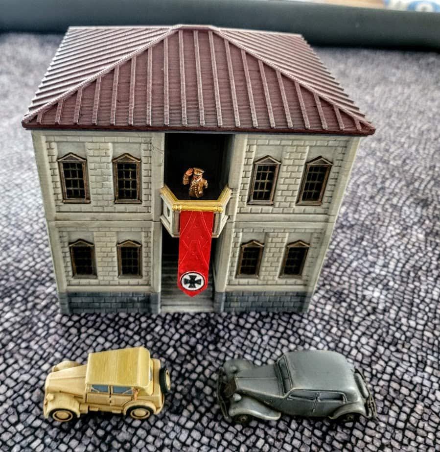 Wargaming Terrain Large Administration Building  | 3D Printed Miniatures in 1:56 Scale Various Scales